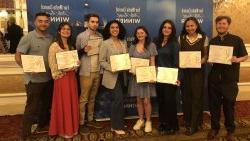 At the 2024 FOLIO Awards from left; Tyler Granata, Film & TV ‘24; Terry Dickerson, Journalism and Digital Media ‘24; Michelle Ruiz, Film & Television ‘24; Ashleigh Corby, Journalism and Digital Media ‘24; Isabella Alvarez, Social Media & Public Relations ‘25; Peter Guziejewski, Social Media and Public Relations ‘25; Izzy Conklin, BFA Filmmaking‘25; Nino DeNino, 新闻与数字媒体' 25.