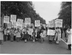 国家档案馆1958年林肯纪念堂青年游行黑白照片